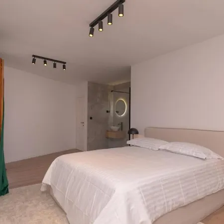 Trojanovic By Guide Βίλα *