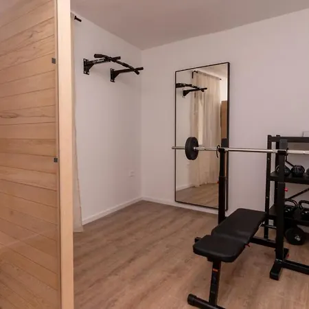 Trojanovic By Guide Βίλα